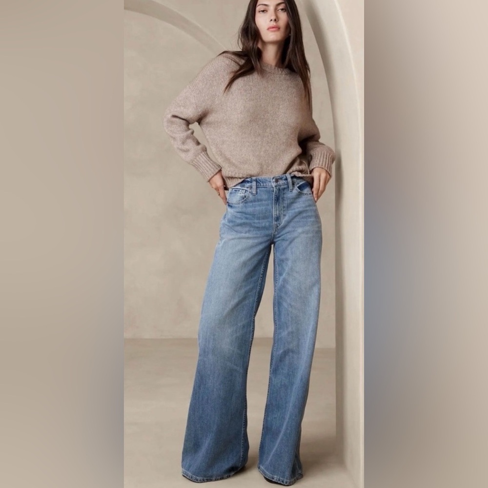 BANANA REPUBLIC • the puddle high rise wide leg jeans - size 32